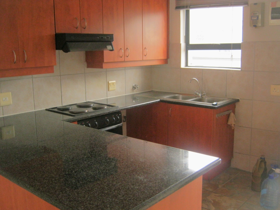 To Let 3 Bedroom Property for Rent in Longdown Western Cape